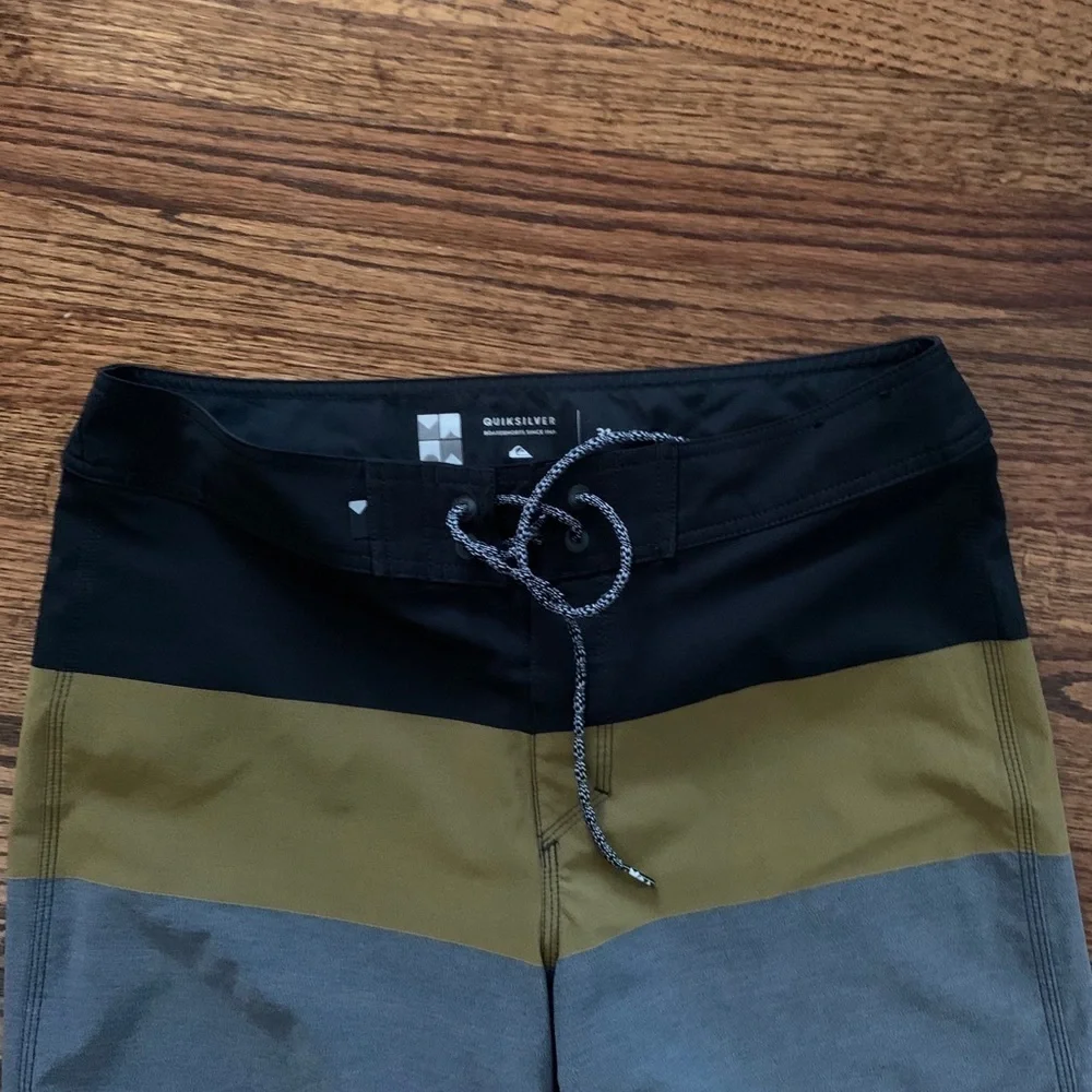 Quiksilver excellent